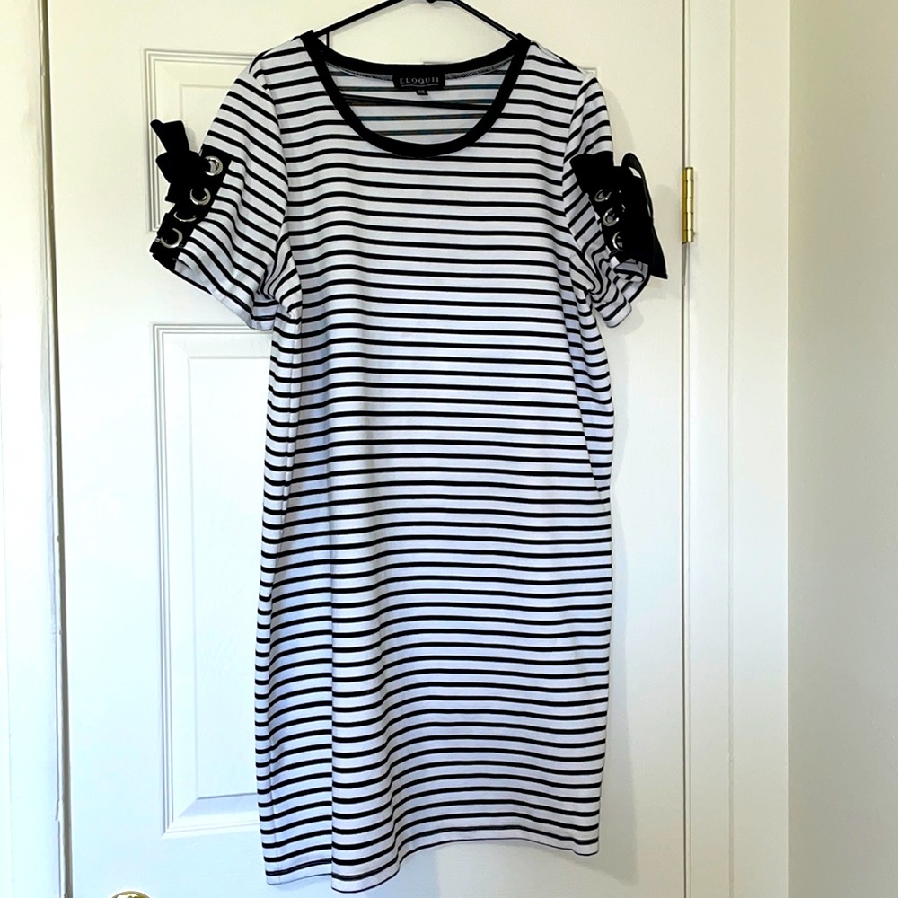 Eloquii 18/20 black/white strip t-shirt dress GUC